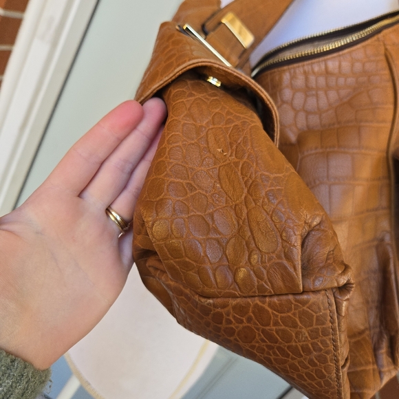 Michael Kors Beverly Shoulder Bag Camel - Picture 10 of 10